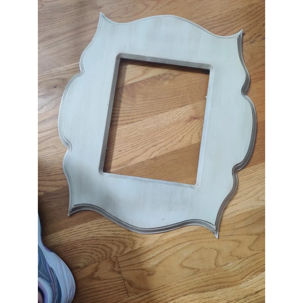 Urban Orchard Scalloped Matte Painted Frame 12x10 Vintage Style Cream Distressed